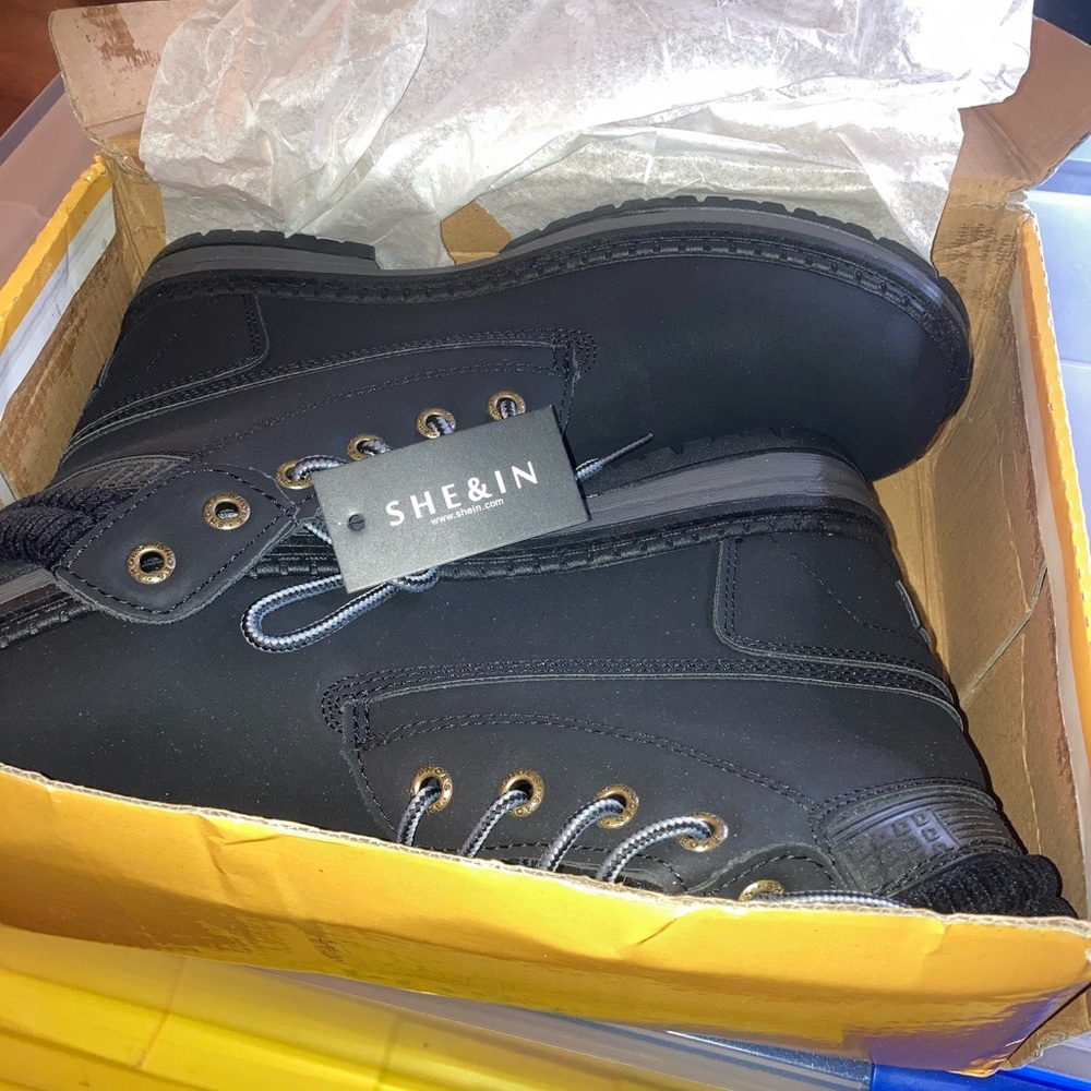 HAPPY HOLIDAYS!!!Brand New SHEIN lace up winter black ankle boots